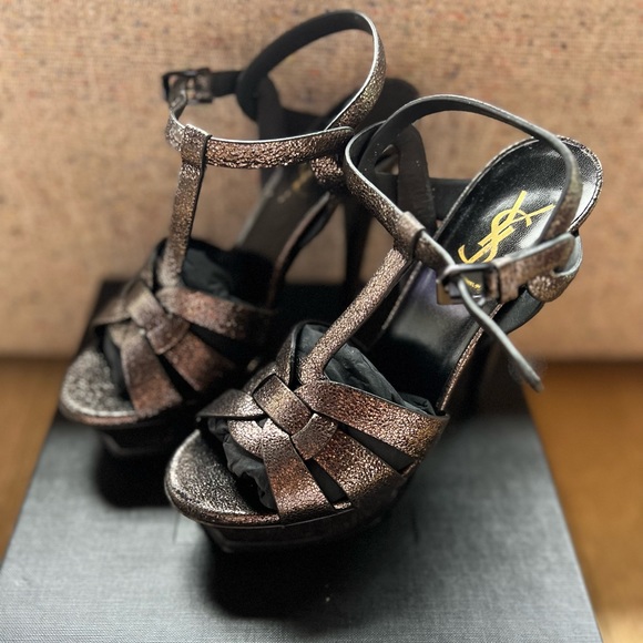 Saint Laurent Tribute Sandal in Metallic Black Gunmetal - Picture 4 of 8